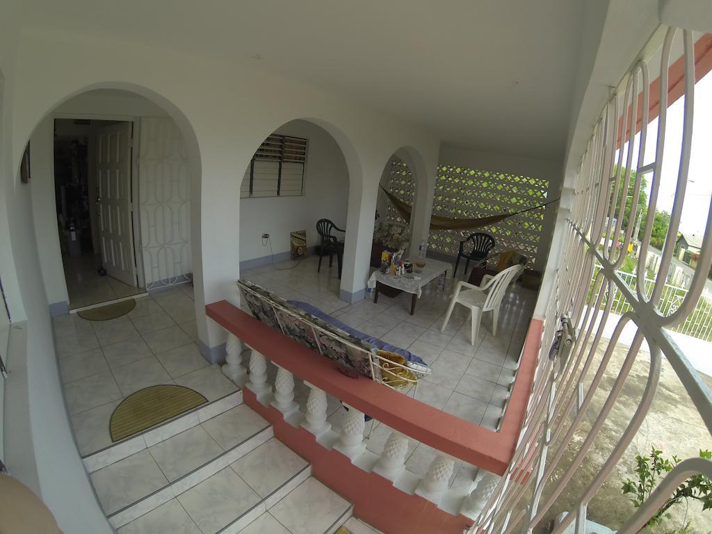 Tina'S Guest House Очо-Риос Номер фото